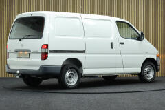 Toyota-HiAce-9